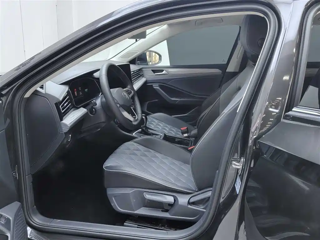 Volkswagen Sagitar 2025 Facelift 300TSI DSG Beyond Edition фото 17