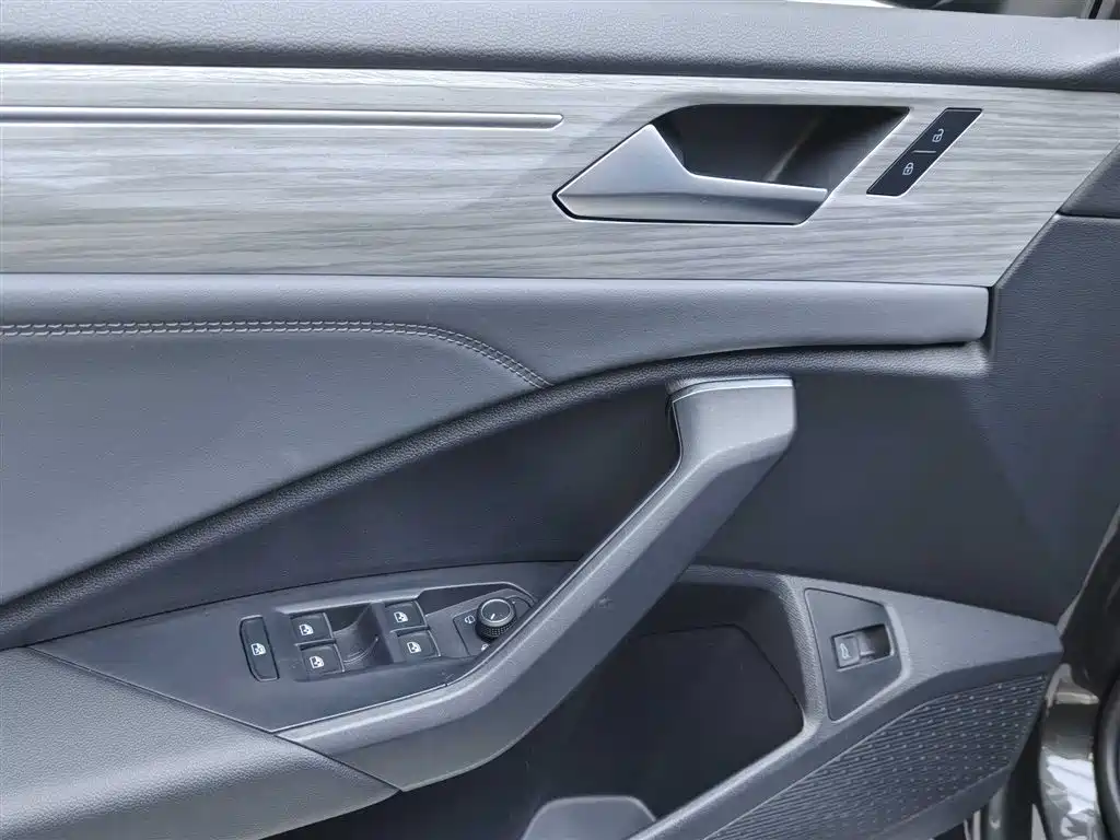Volkswagen Sagitar 2025 Facelift 300TSI DSG Beyond Edition фото 16