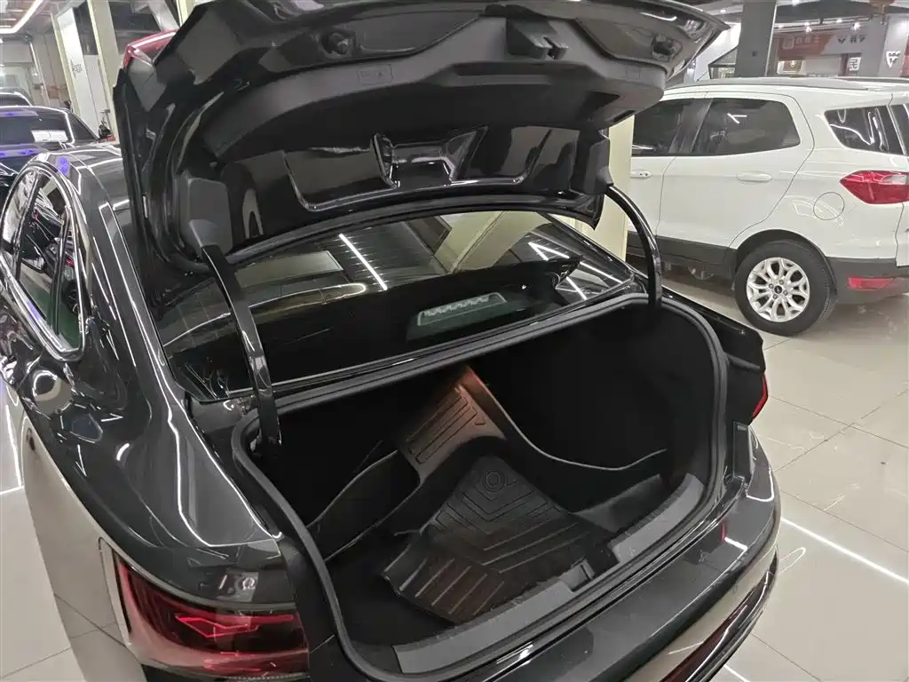 Volkswagen Sagitar 2023 300TSI DSG Surpassing Edition фото 9