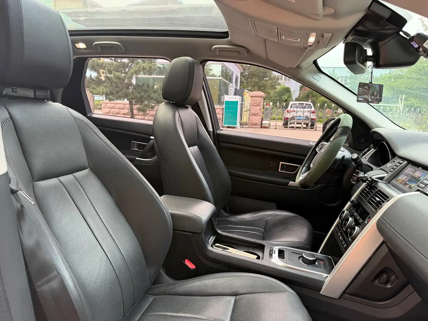 Фото 11 - Land Rover Discovery Sport