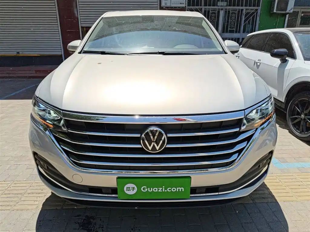 Volkswagen Viloran 2020 330TSI Luxury Edition фото 3