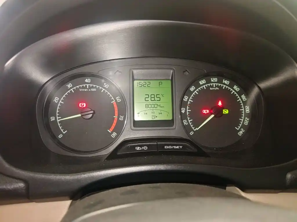 Škoda Fabia 2015 2014 1.4L Automatic Crystal Edition