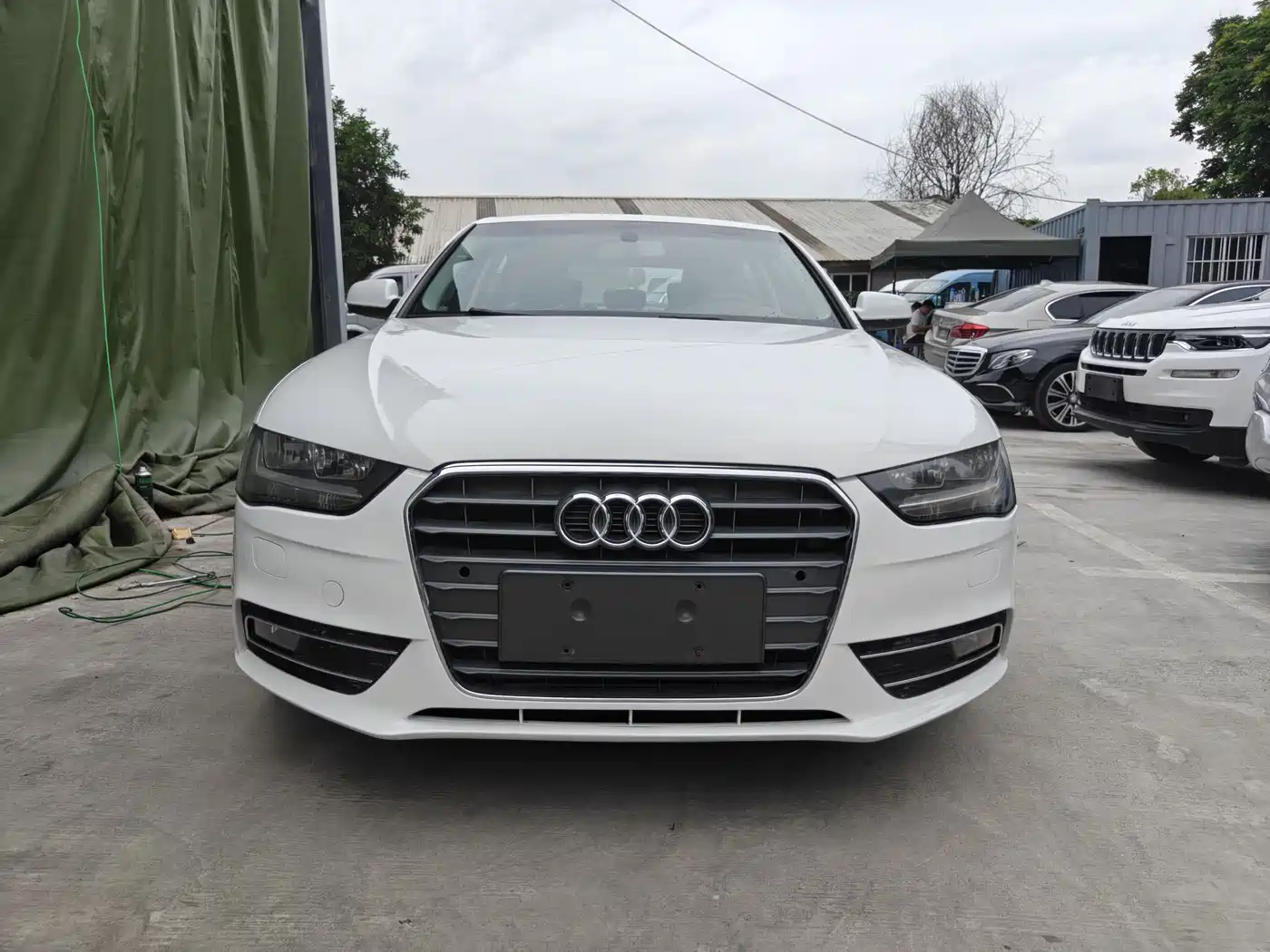 Audi A4L 2013 30 TFSI Automatic Comfort фото 2