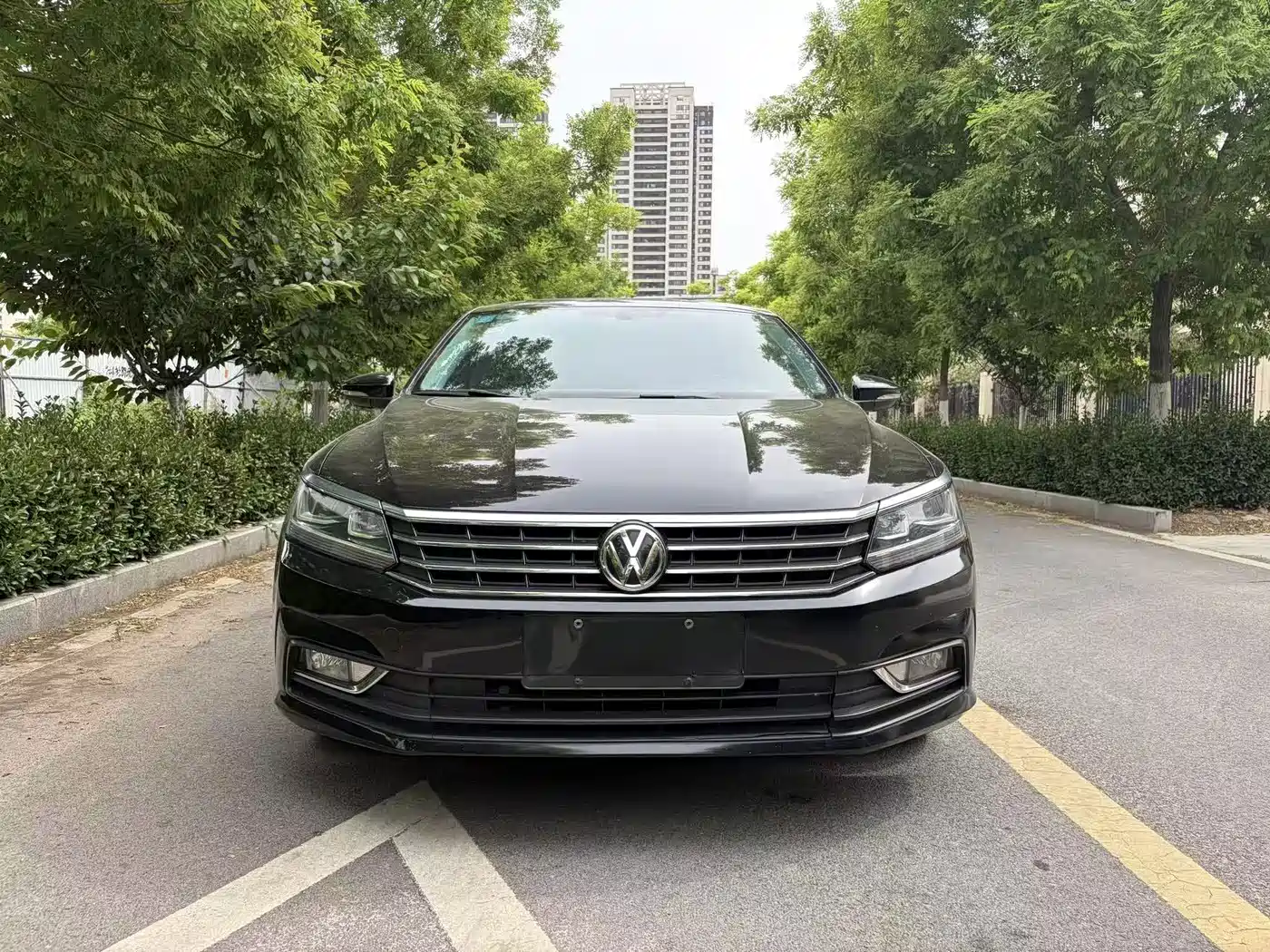 Volkswagen Passat 2017 280TSI DSG Prestige фото 2