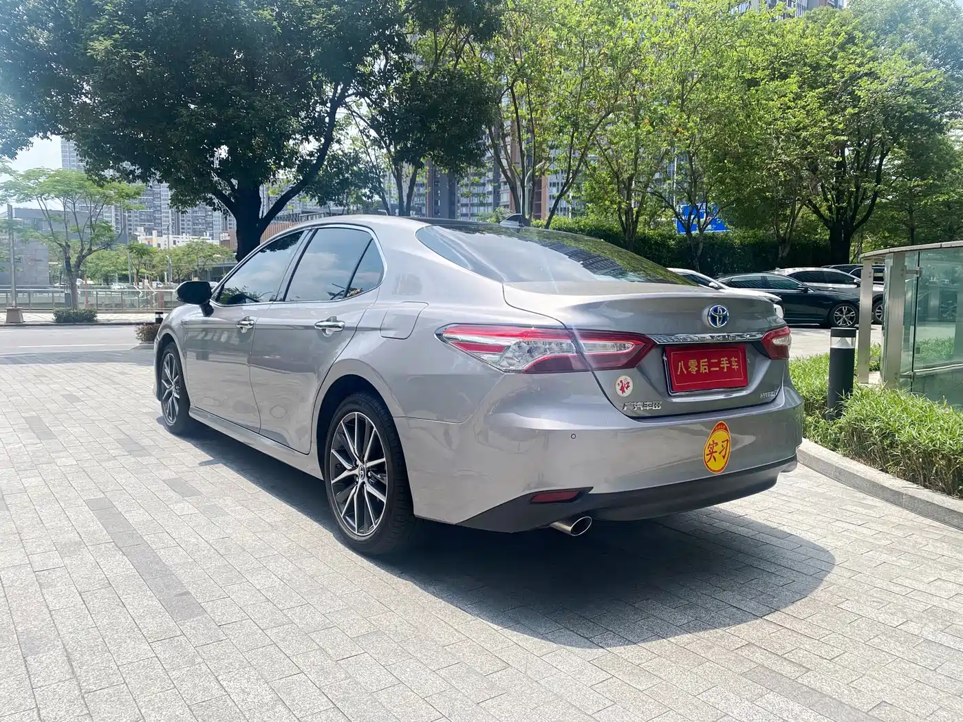 Toyota Camry 2021 Hybrid 2.5HG Luxury Edition фото 6