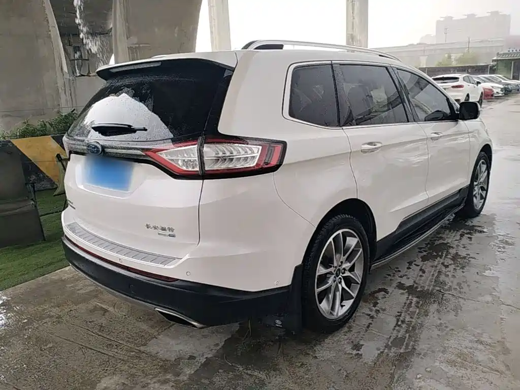 Фото 7 - Ford Edge