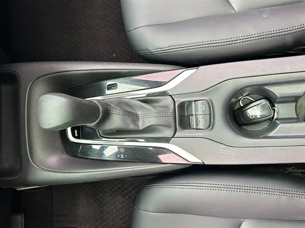 Toyota Corolla 2019 1.2T S-CVT GL-i Elite Edition фото 12