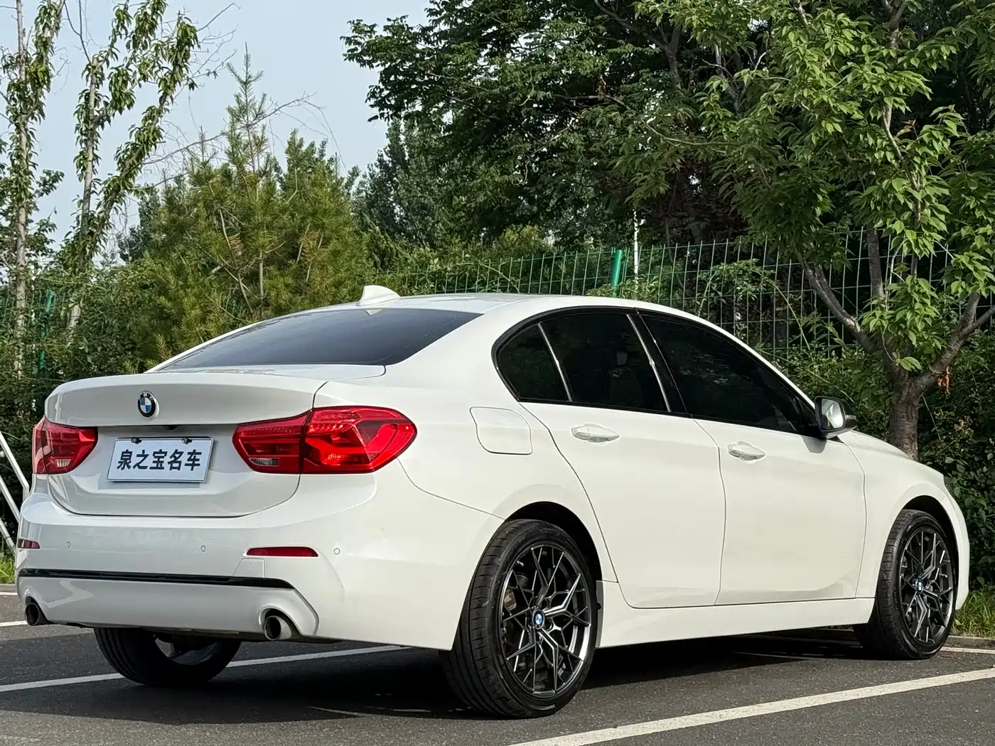 BMW 1 Series 2018 120i Design Package фото 17