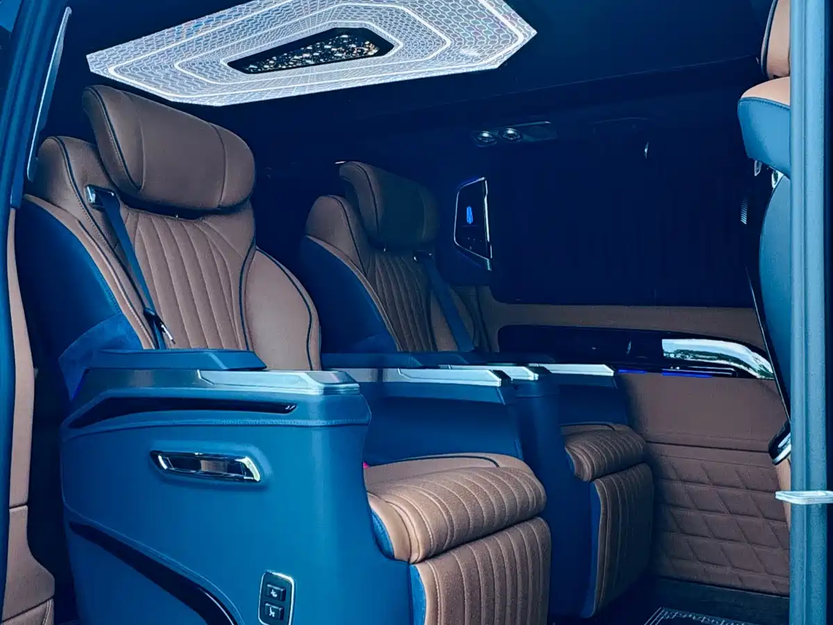 MERCEDES-BENZ VITO