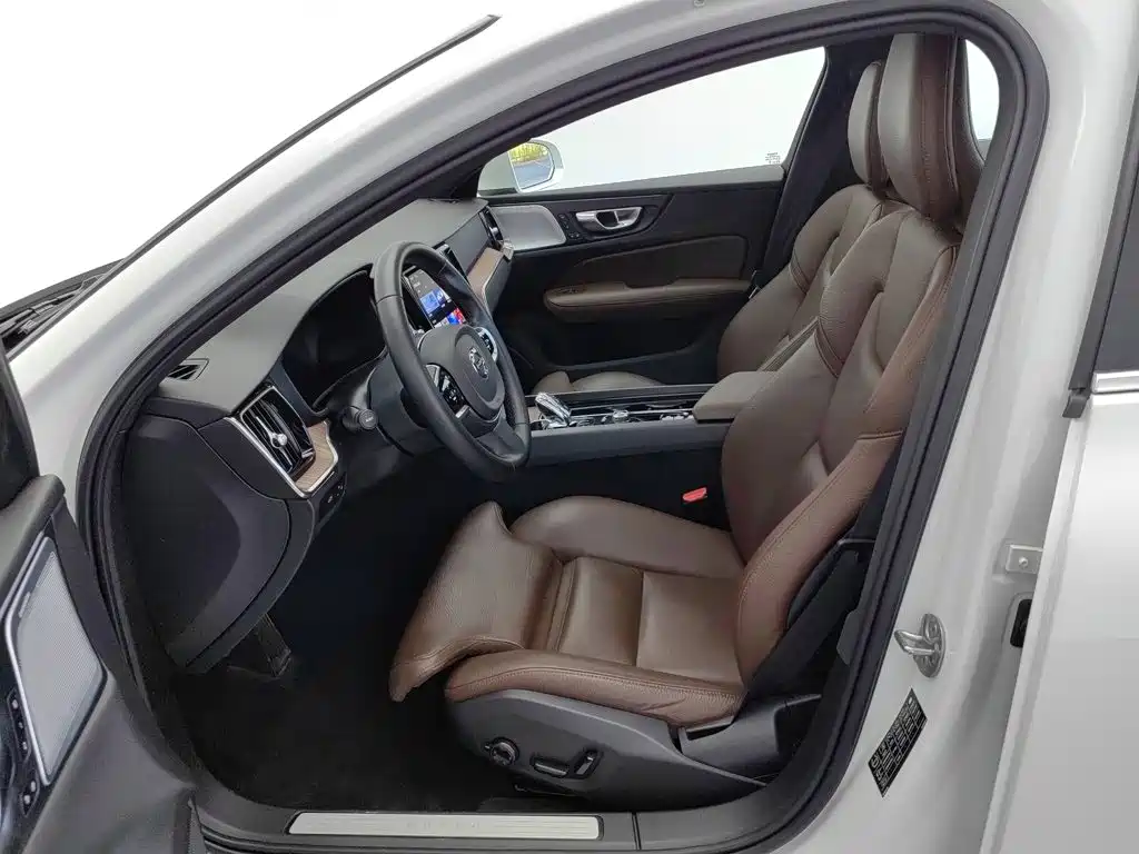 Volvo S60 2024 2025 B4 Smart Elite Luxury Edition