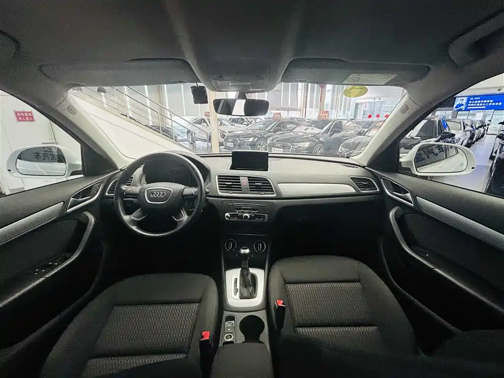 Audi Q3 2018 30th Anniversary Edition 30 TFSI Standard фото 14