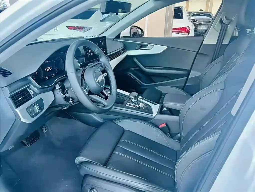 Audi A4L 2020 40 TFSI Fashion Dynamic Edition фото 4