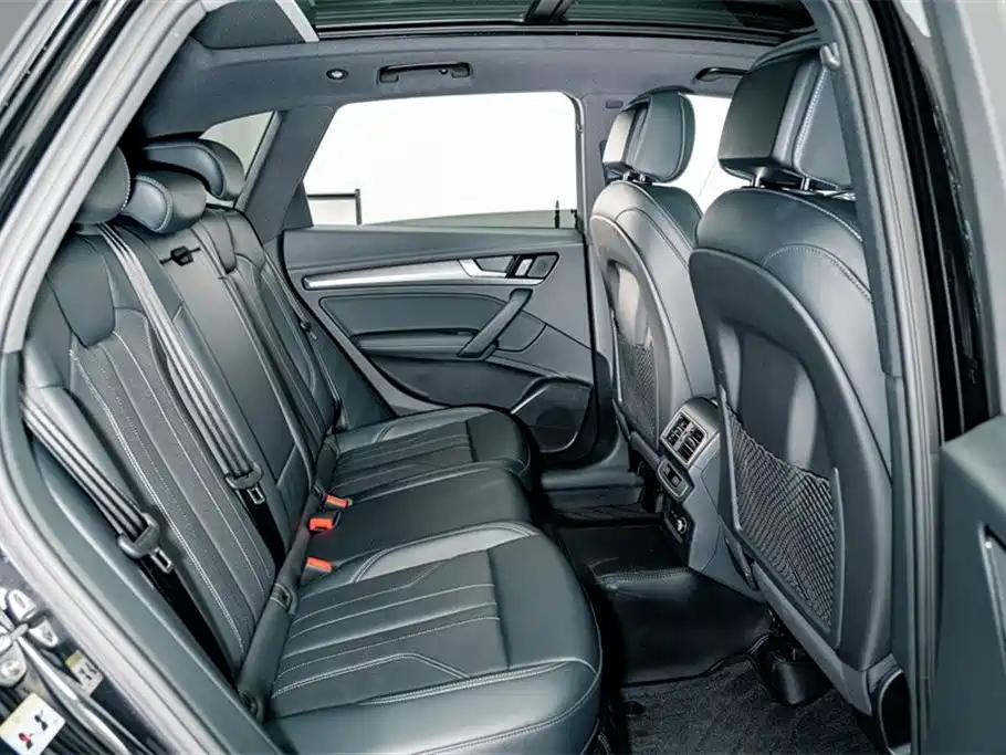Audi Q5L 2024 Model 40 TFSI Luxury Dynamic фото 20