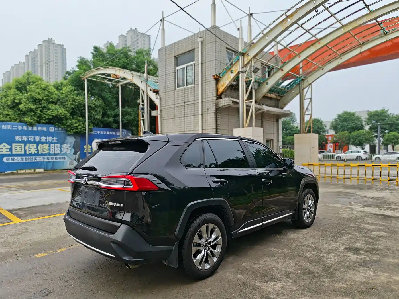 Toyota Wildlander 2022 2.0L CVT FWD Luxury PLUS Edition фото 4