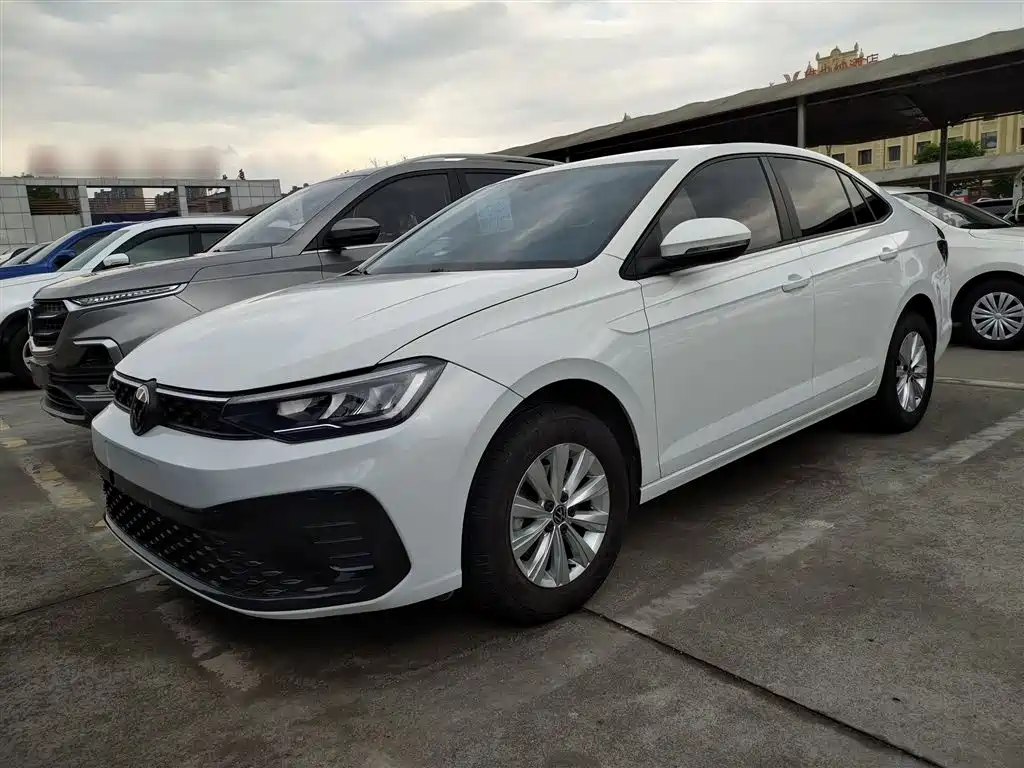 Volkswagen Lavida 2023 XRUI 1.5L Manual New Comfort Edition фото 2