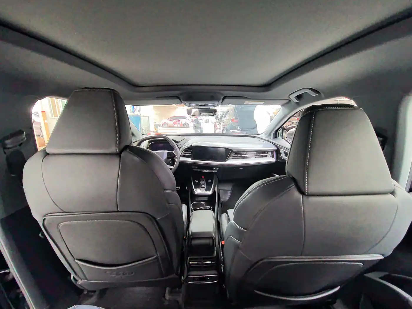 Audi Q4 e-tron 2024 40 e-tron Pioneer Edition фото 7