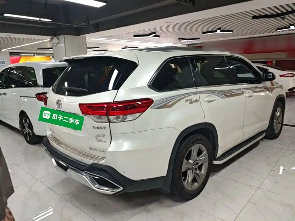 Toyota Highlander 2018 2.0T 4WD Luxury 7-seater China VI фото 7
