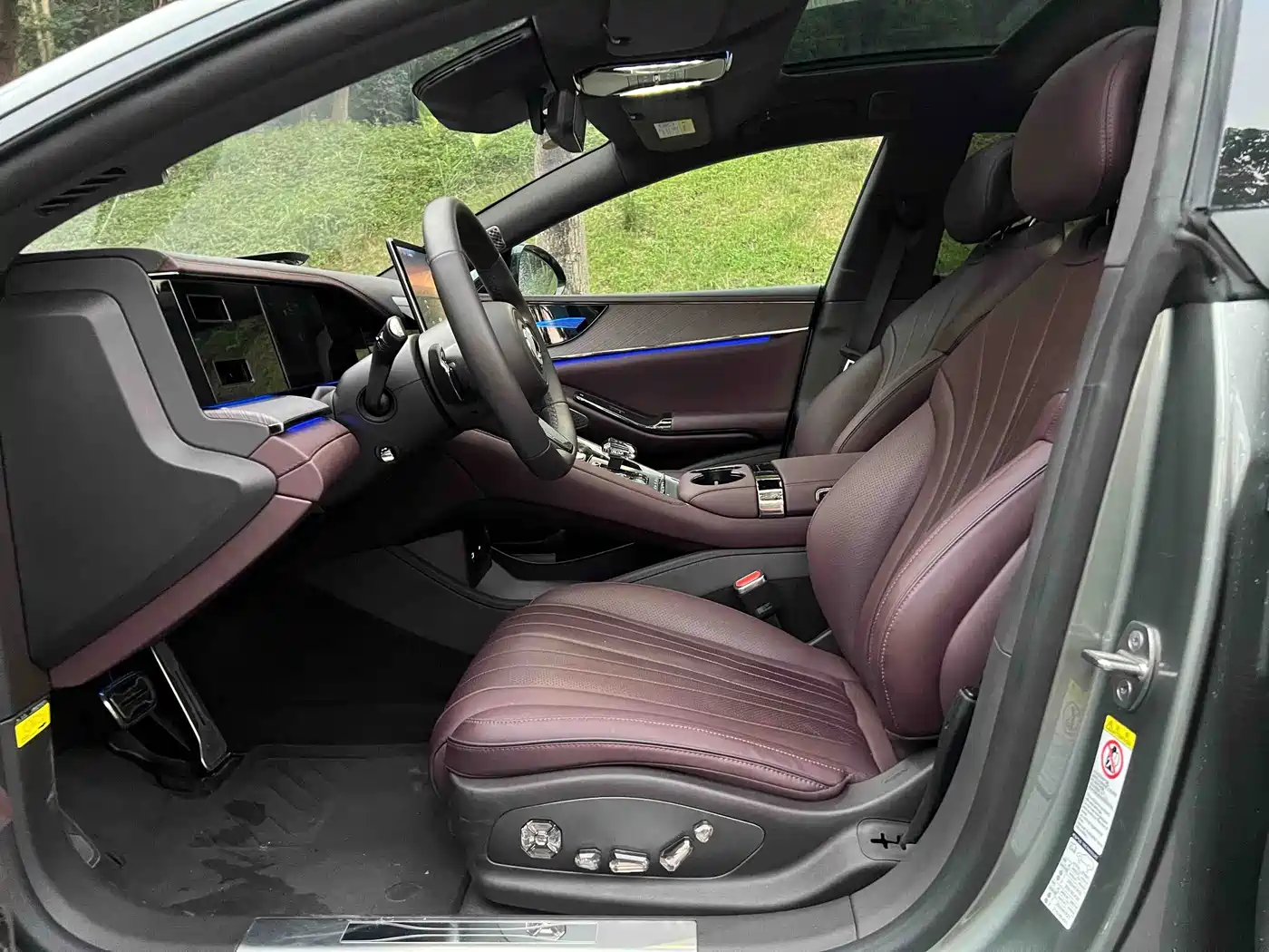 Denza Z9GT 2024 Model 1100 AWD Max Edition фото 10