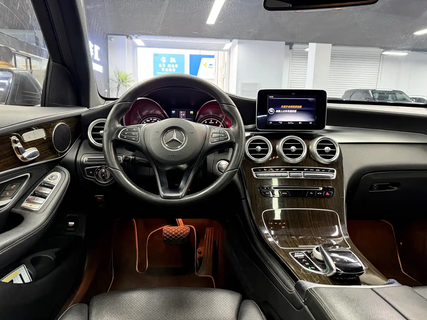Mercedes-Benz GLC 2017 GLC 260 4MATIC Dynamic фото 7