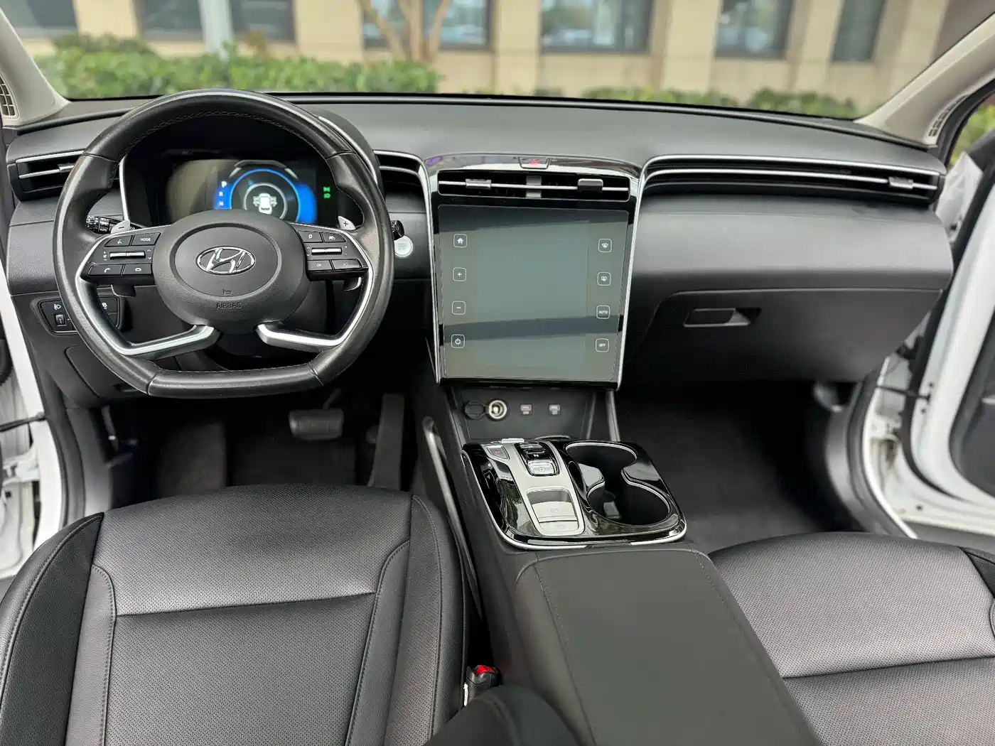 Hyundai Tucson 2021 Tucson L 1.5T DCT LUX Premium фото 4