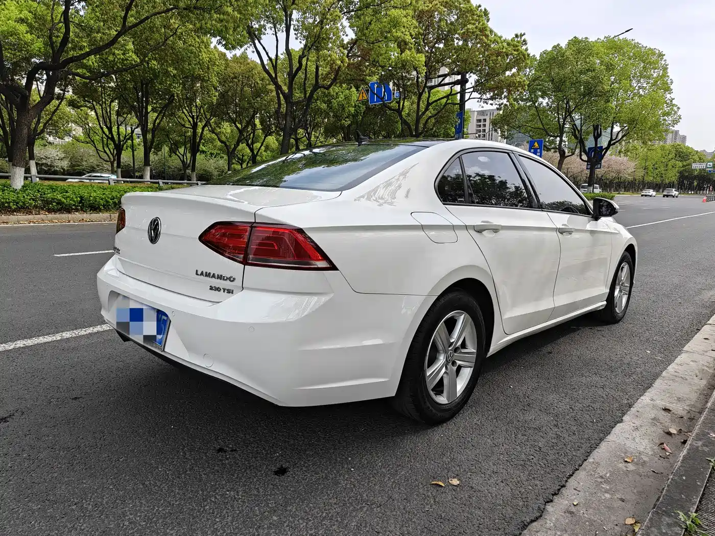 Volkswagen Lamando 2018 230TSI DSG Trend Edition фото 5