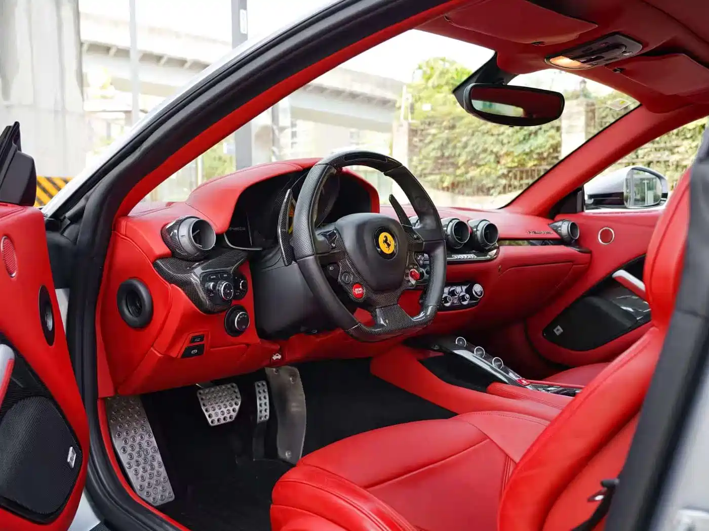 Ferrari F12berlinetta 2014 2013 6.3L Standard