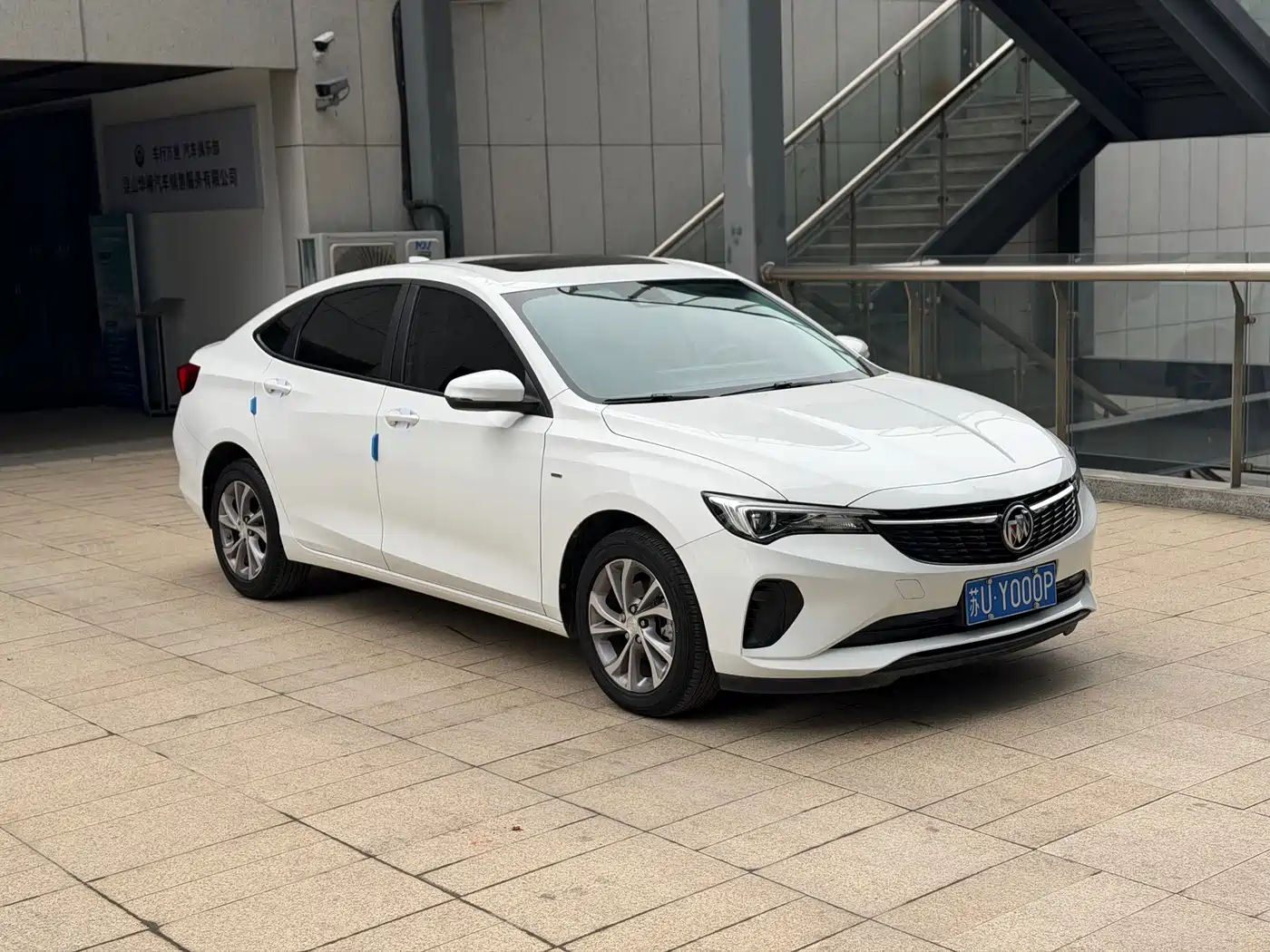 Buick Verano 2023 Pro Joy Edition фото 3