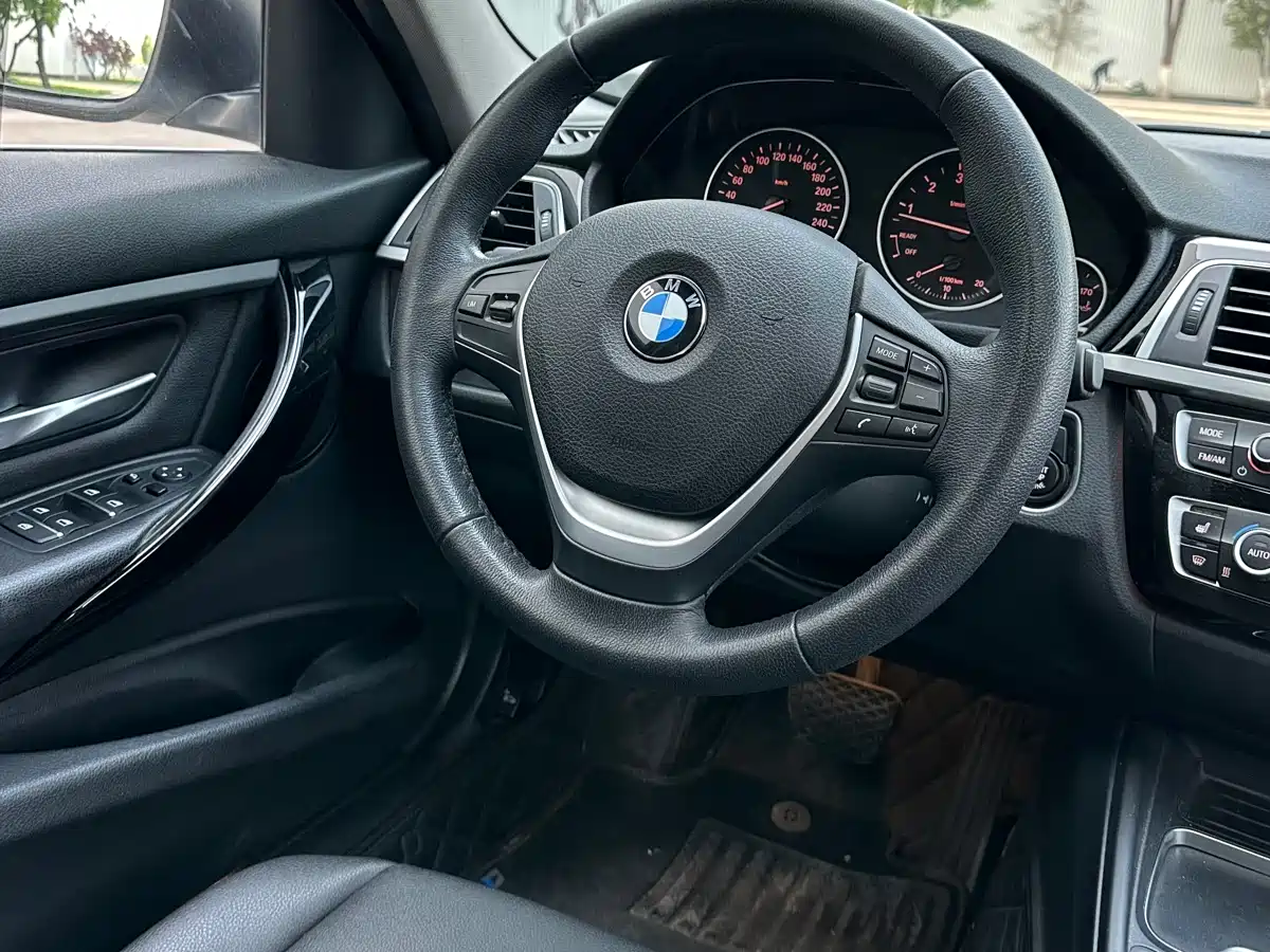 BMW 3 Series 2017 320Li xDrive Fashion фото 8