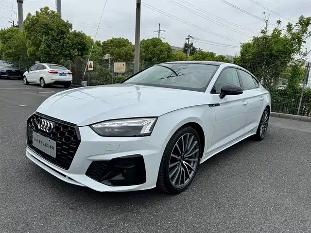 Audi A5 Sportback 40 TFSI quattro, Люкс Драйв