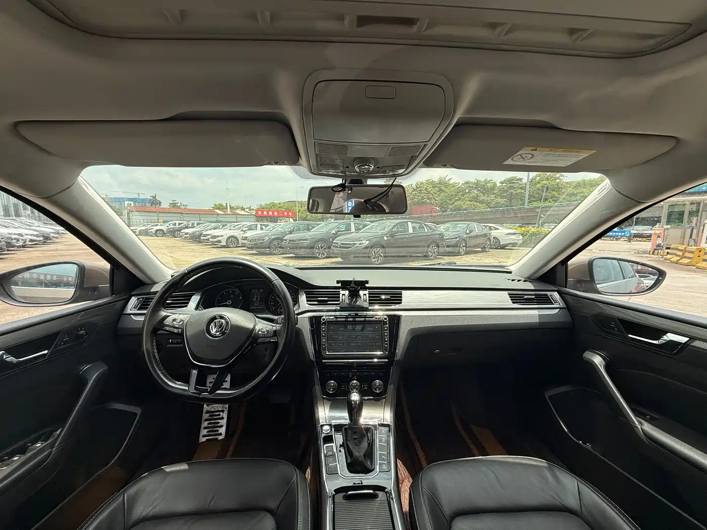 Volkswagen Passat 2017 330TSI DSG Prestige фото 7