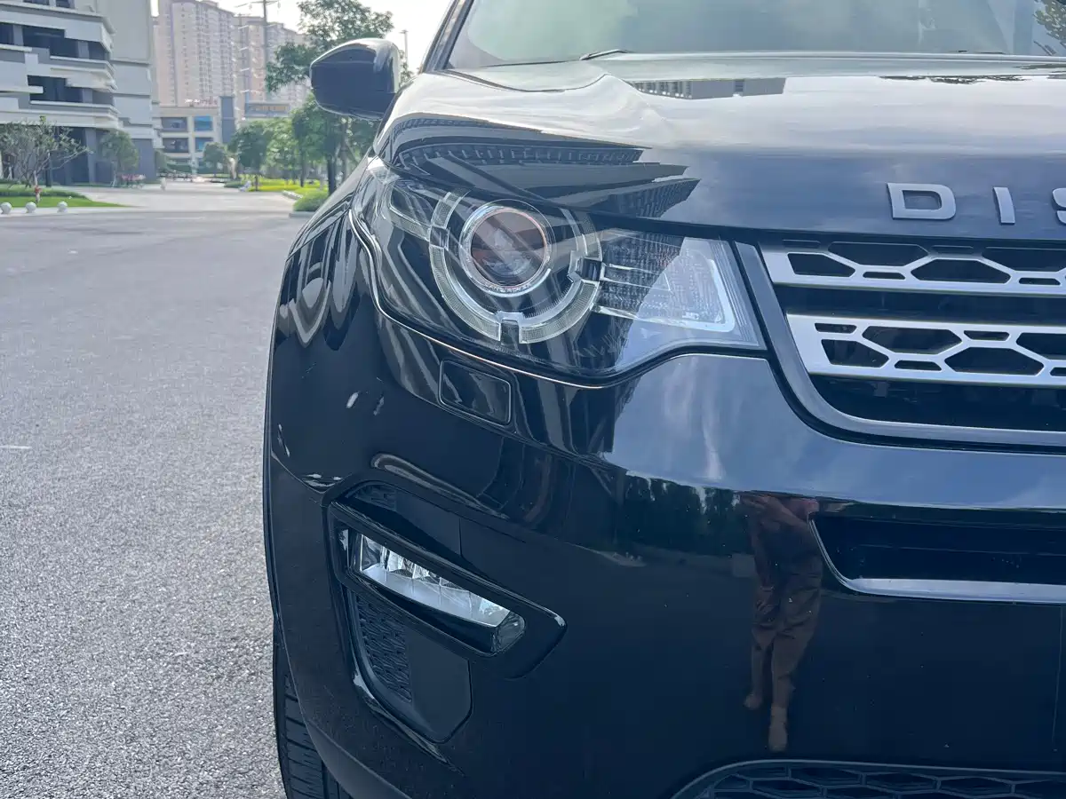 Land Rover Discovery Sport 2018 240PS SE Edition фото 7