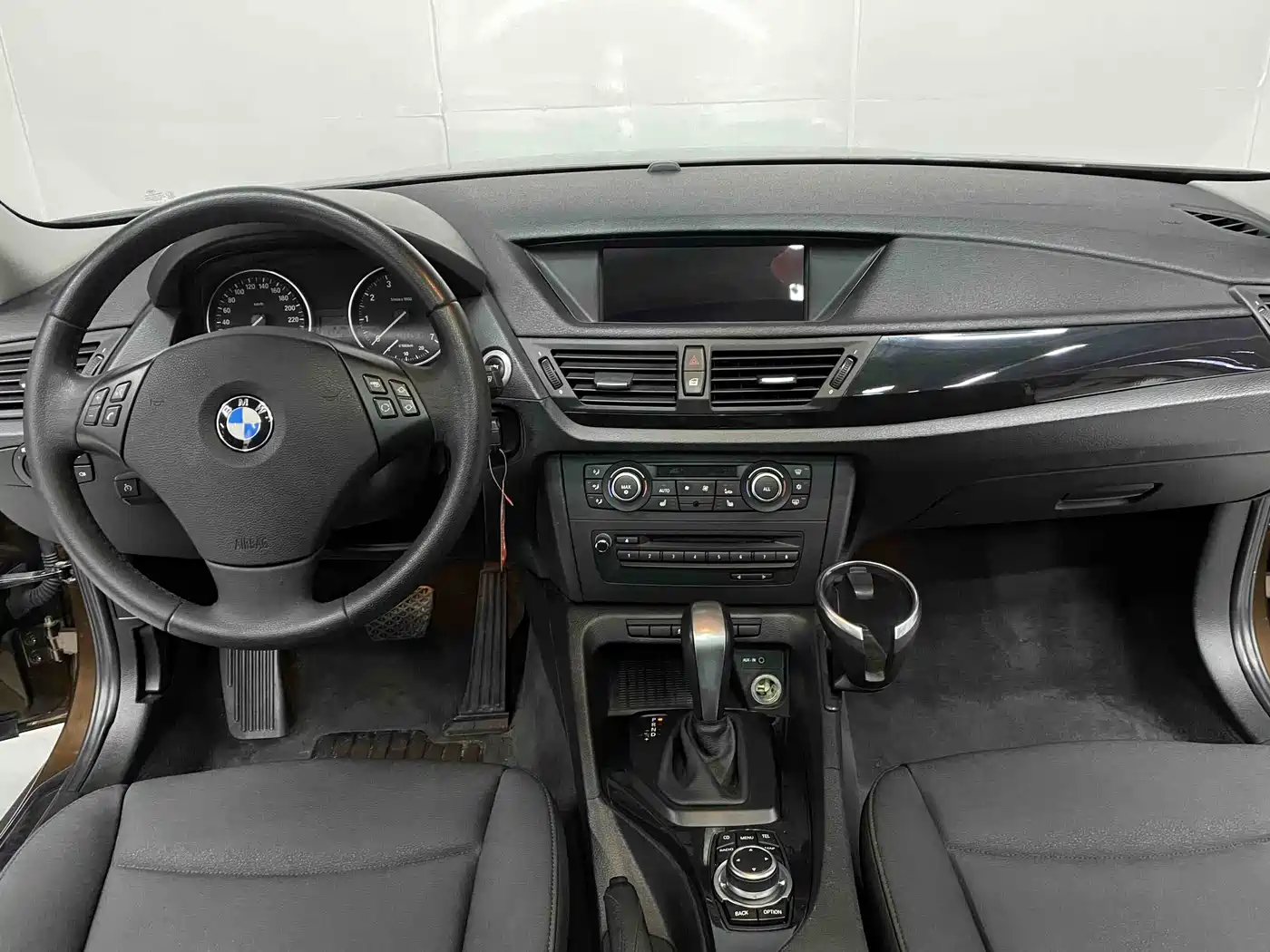 BMW X1 (Import) 2012 sDrive18i Luxury фото 19