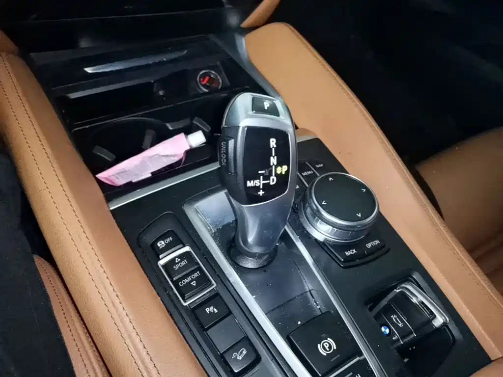 BMW X6 2018 xDrive28i фото 21