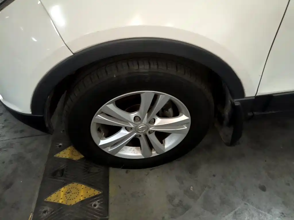 BAIC Huansu S3 2016 2016 1.5L Manual Luxury (China IV)