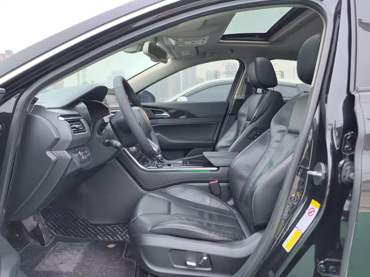 Hongqi H5 2018 30TD Smart Connect Rhythmic Edition фото 10
