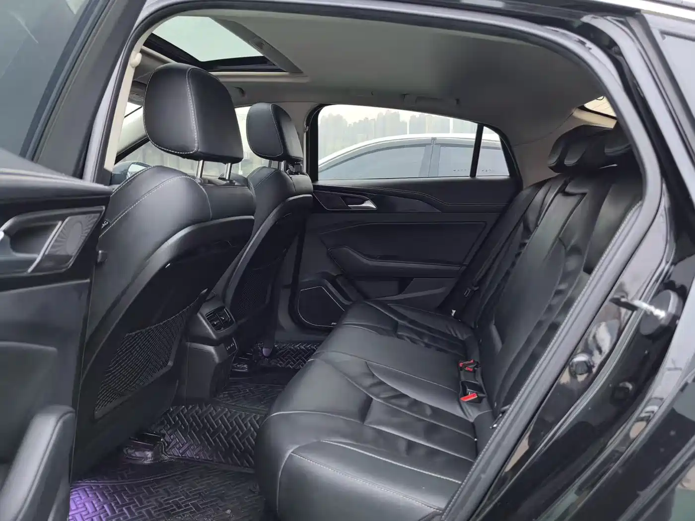 Hongqi H5 2018 30TD Smart Connect Rhythmic Edition фото 5