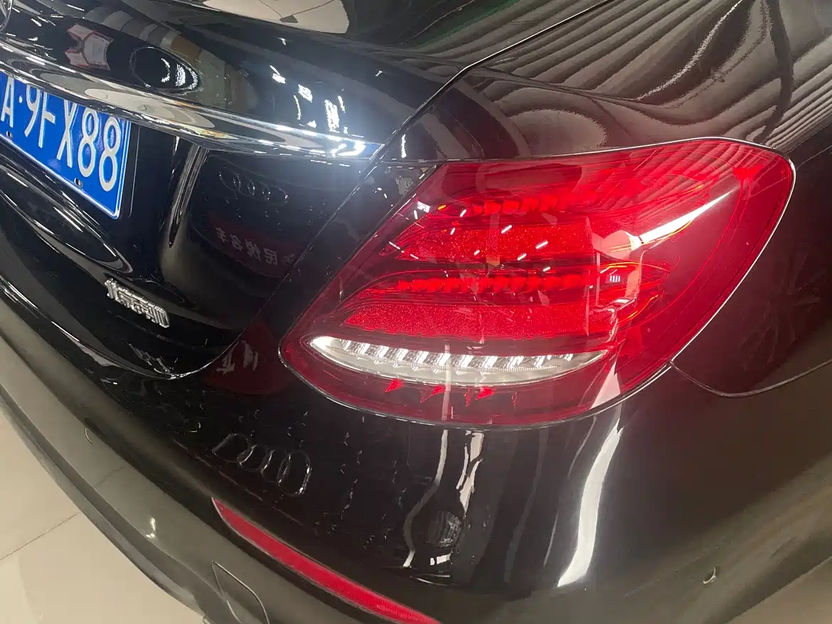 Mercedes-Benz E-Class 2020 E 300 L Sport Fashion Model фото 17