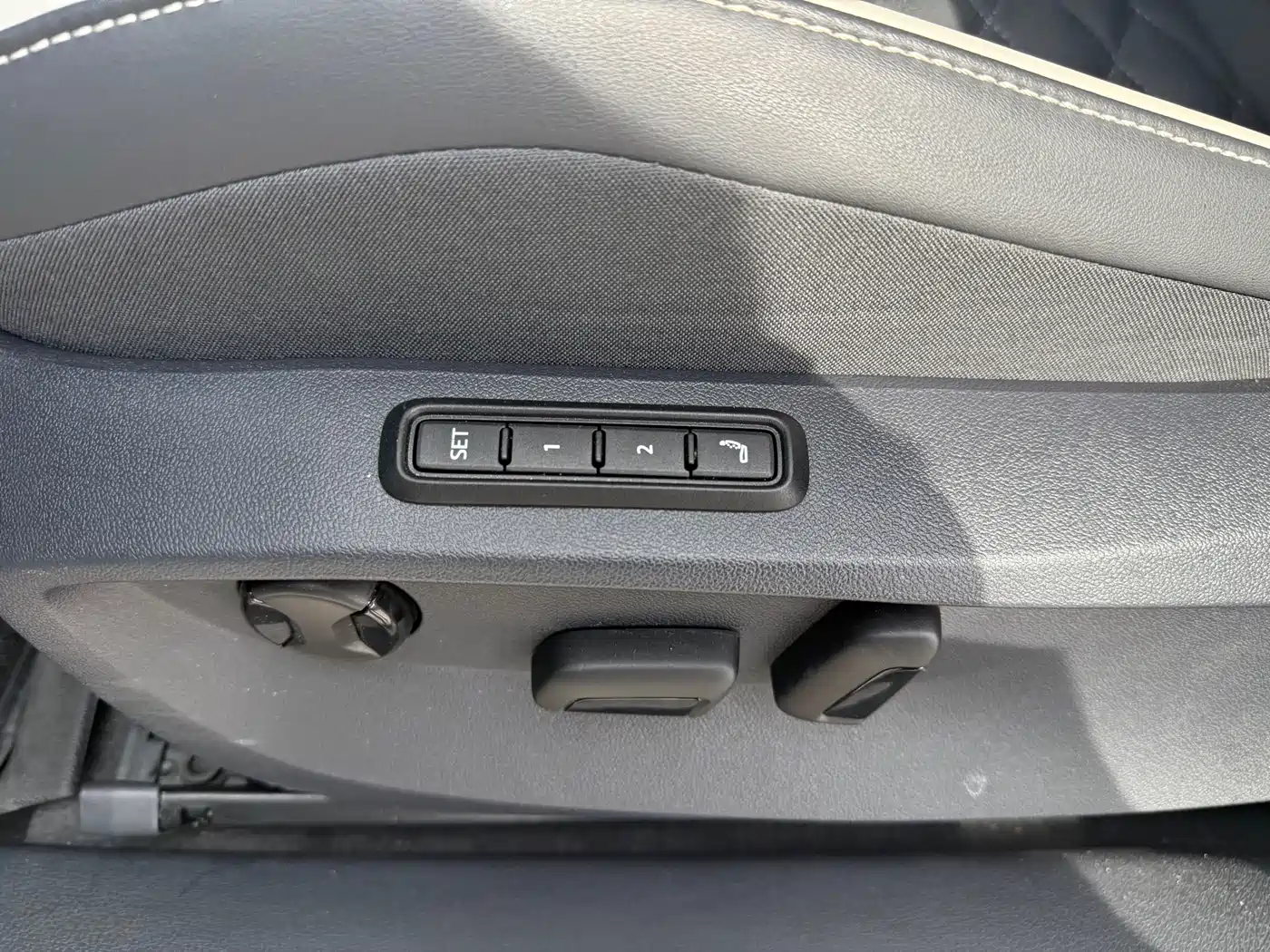 VOLKSWAGEN ID.6 CROZZ