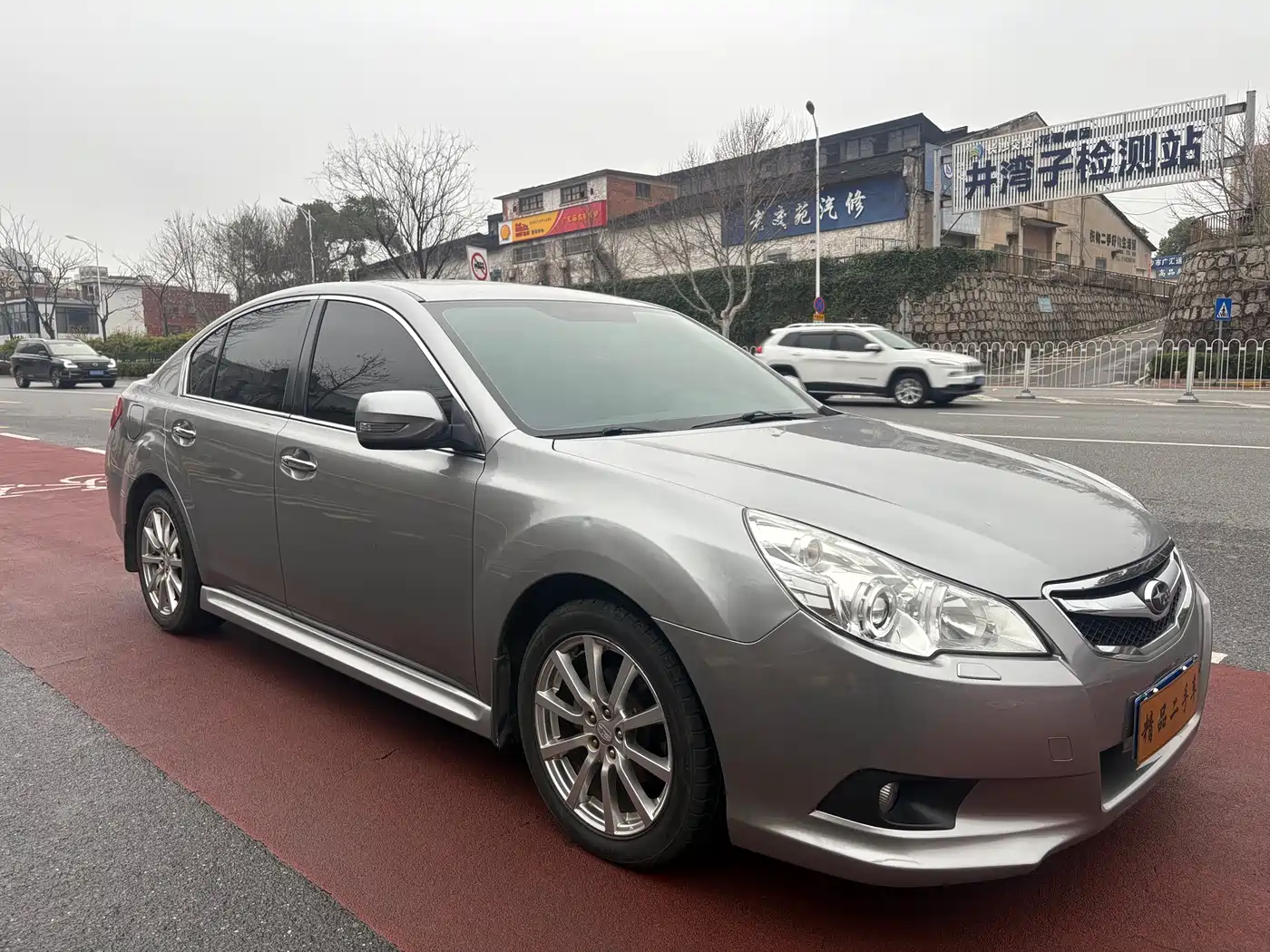 Subaru Legacy 2010 2.5i Luxury Navigation Edition фото 2