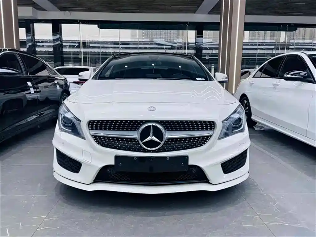 Mercedes-Benz CLA (Import) 2016 CLA 220 4MATIC фото 2