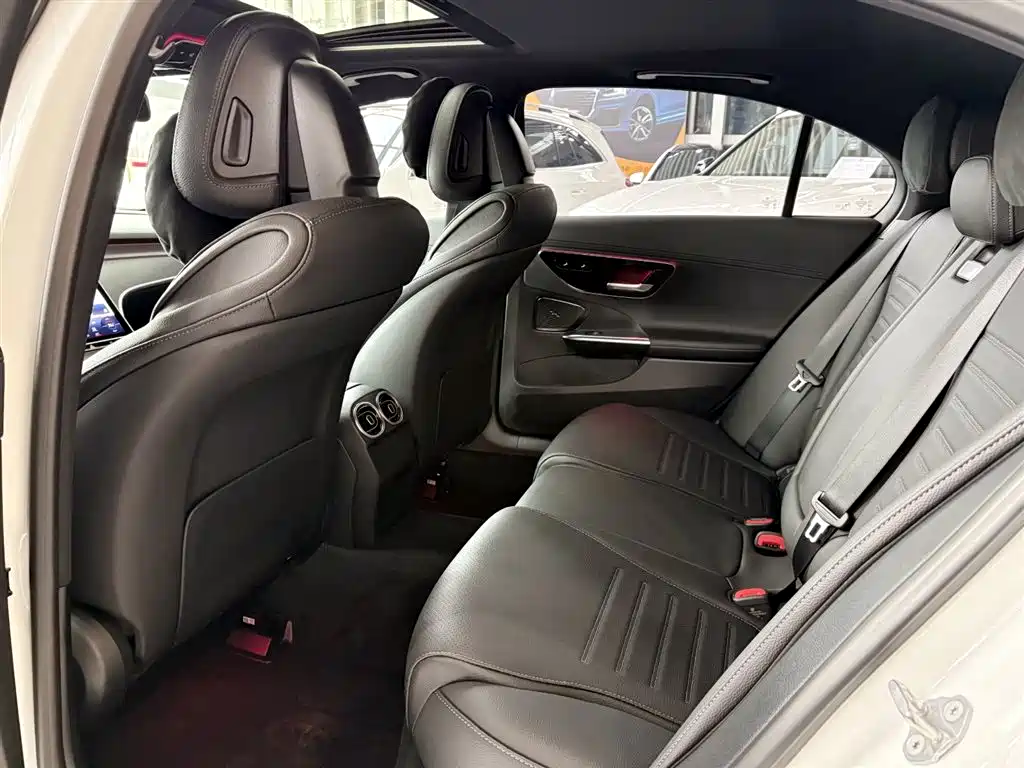 Mercedes-Benz C-Class 2023 Facelift C 200 L Sport Edition фото 16