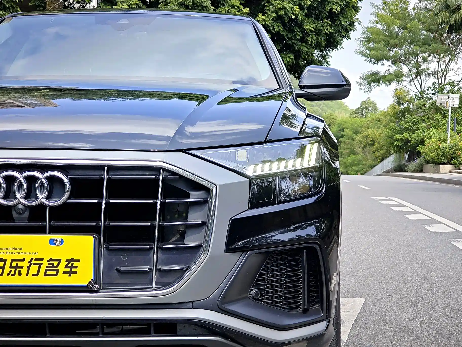 Фото 5 - Audi Q8