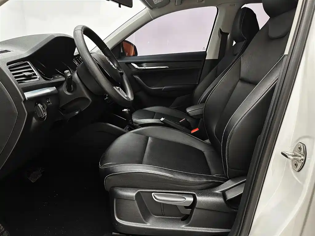 Škoda Kamiq 2022 1.5L Automatic Comfort Edition фото 22