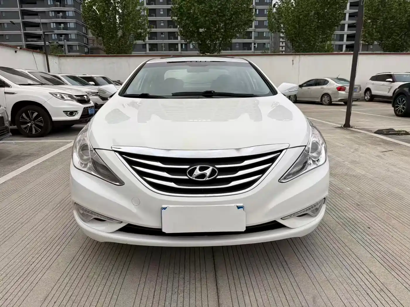 Hyundai Sonata 2013 2.0L Automatic Luxury Edition фото 2