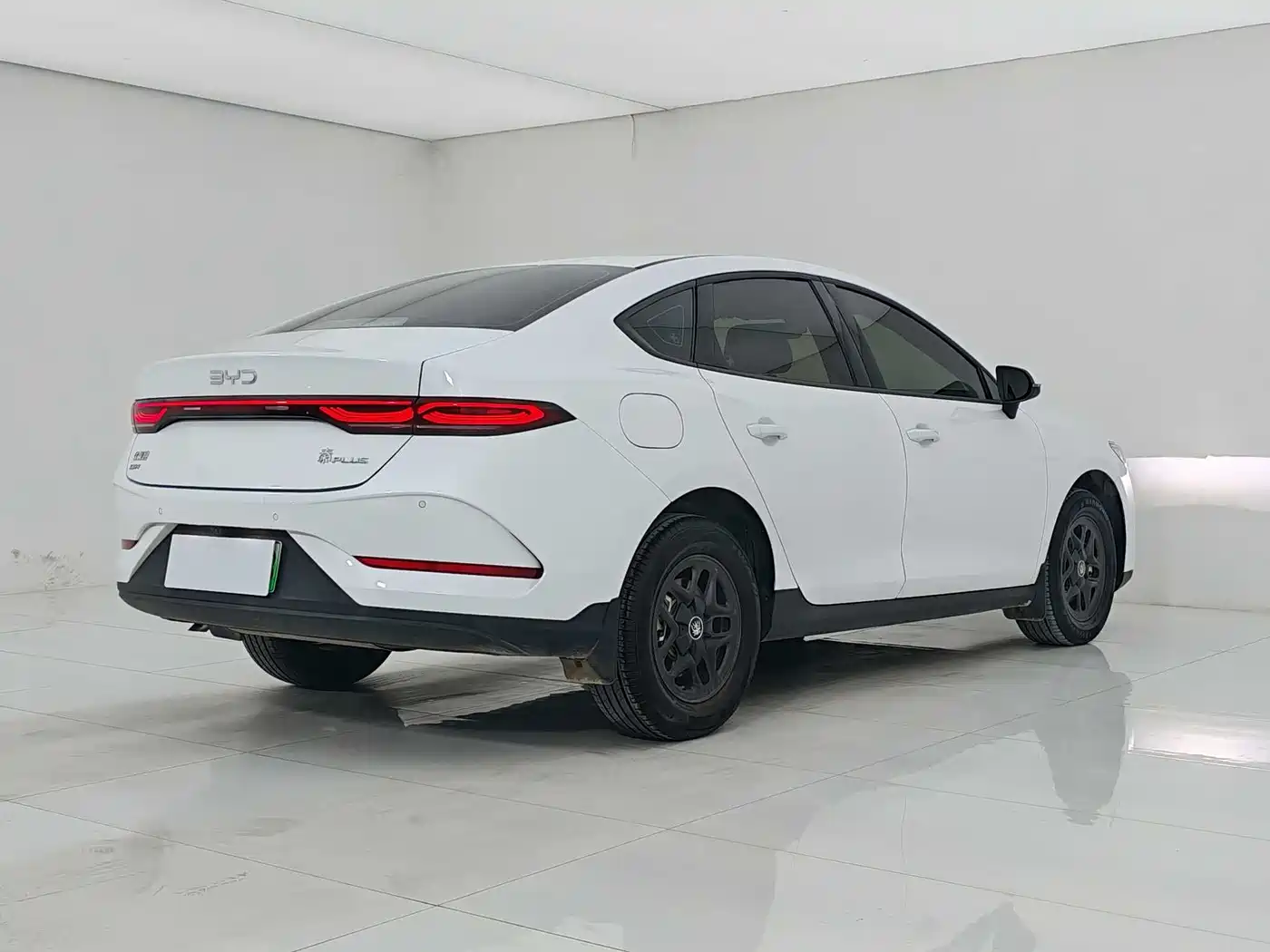BYD Qin PLUS 2026 DM-i Smart Edition 128KM Progressive фото 6