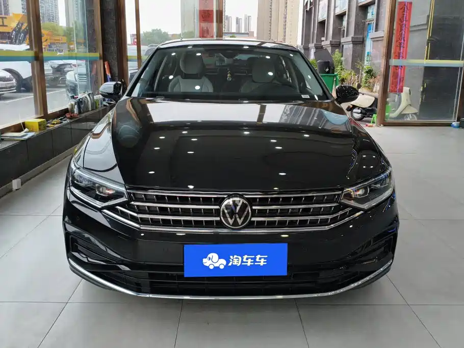 Volkswagen Magotan 2025 2026 Model 30 Million Special Selection 380TSI DSG Luxury