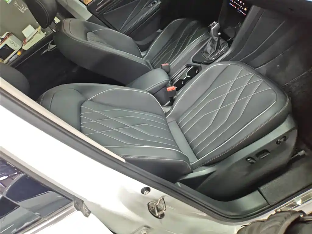 Volkswagen Tiguan L 2024 300TSI Auto 2WD Smart Edition фото 25