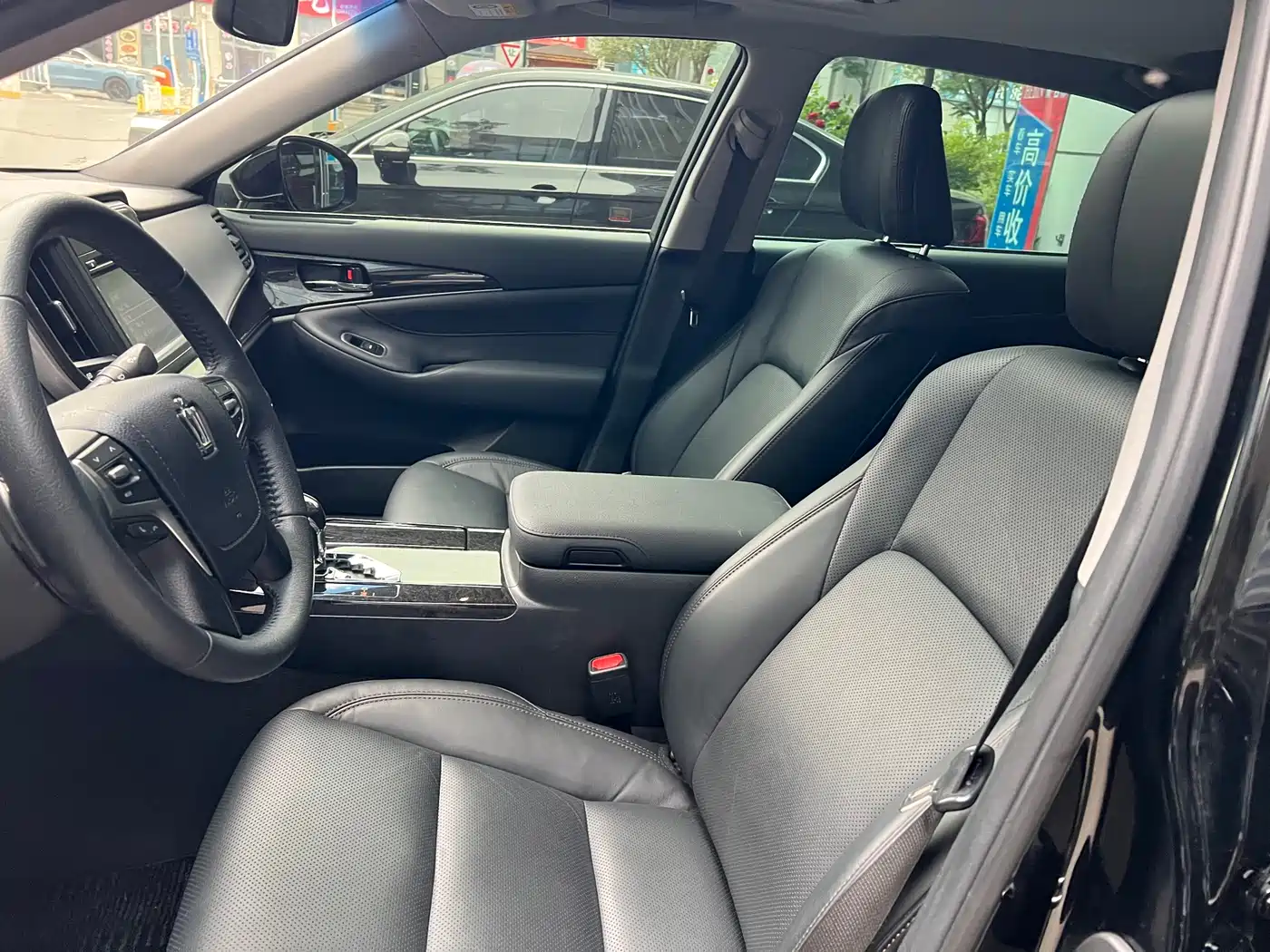 Toyota Crown 2018 2.0T Fashion Edition фото 10
