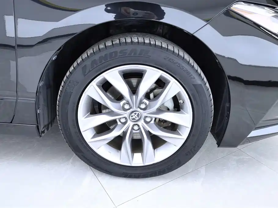 Toyota Avalon 2019 Hybrid 2.5L Luxury Edition China VI фото 6