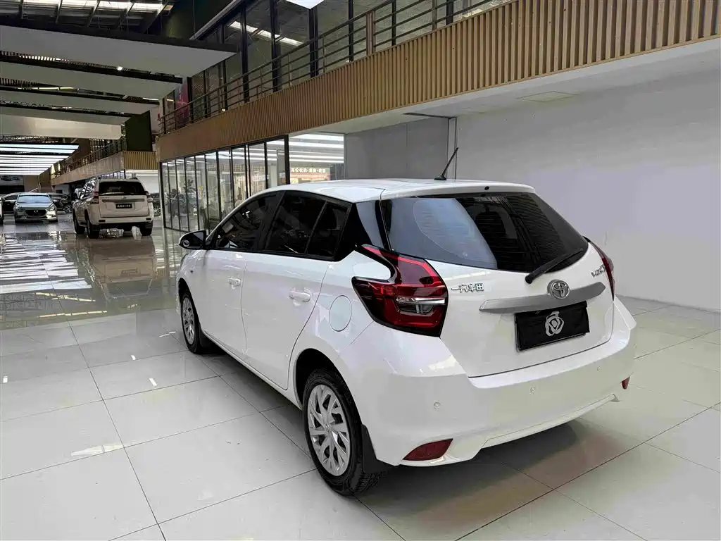 Фото 7 - Toyota Vios FS